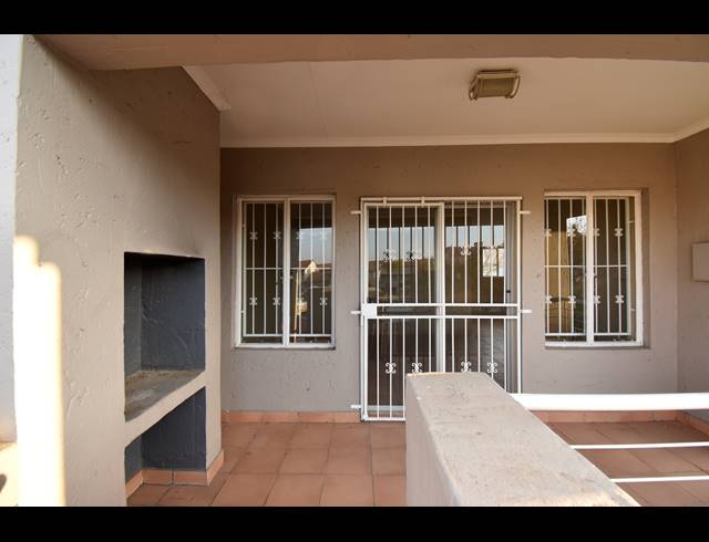 3 BEDROOM TOWNHOUSE FOR SALE IN NOORDHANG